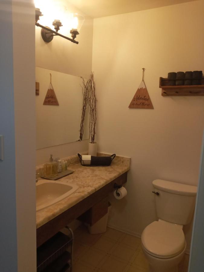 Village Center 2 Bedroom Condo Big White Ski Resort Exterior foto